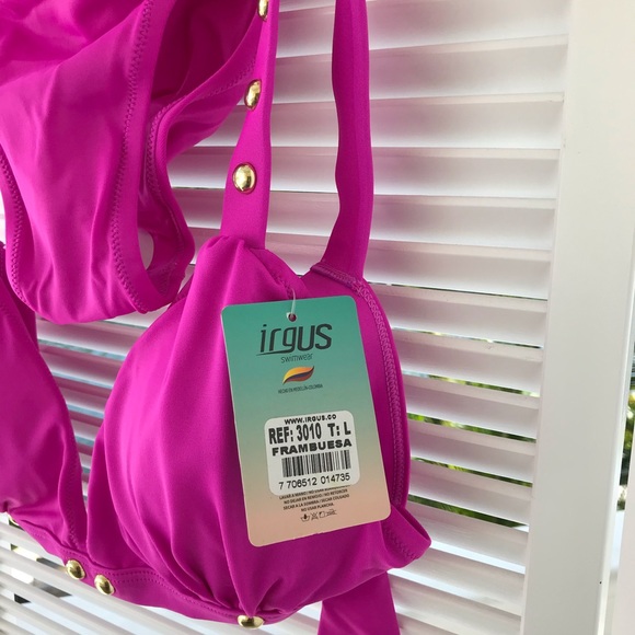 Bikini - Picture 3 of 3